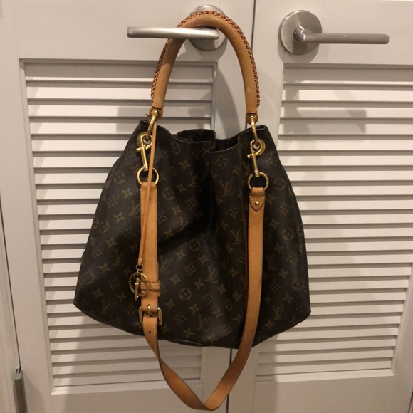 SOLD Louis Vuitton Artsy MM - Picture 3 of 8